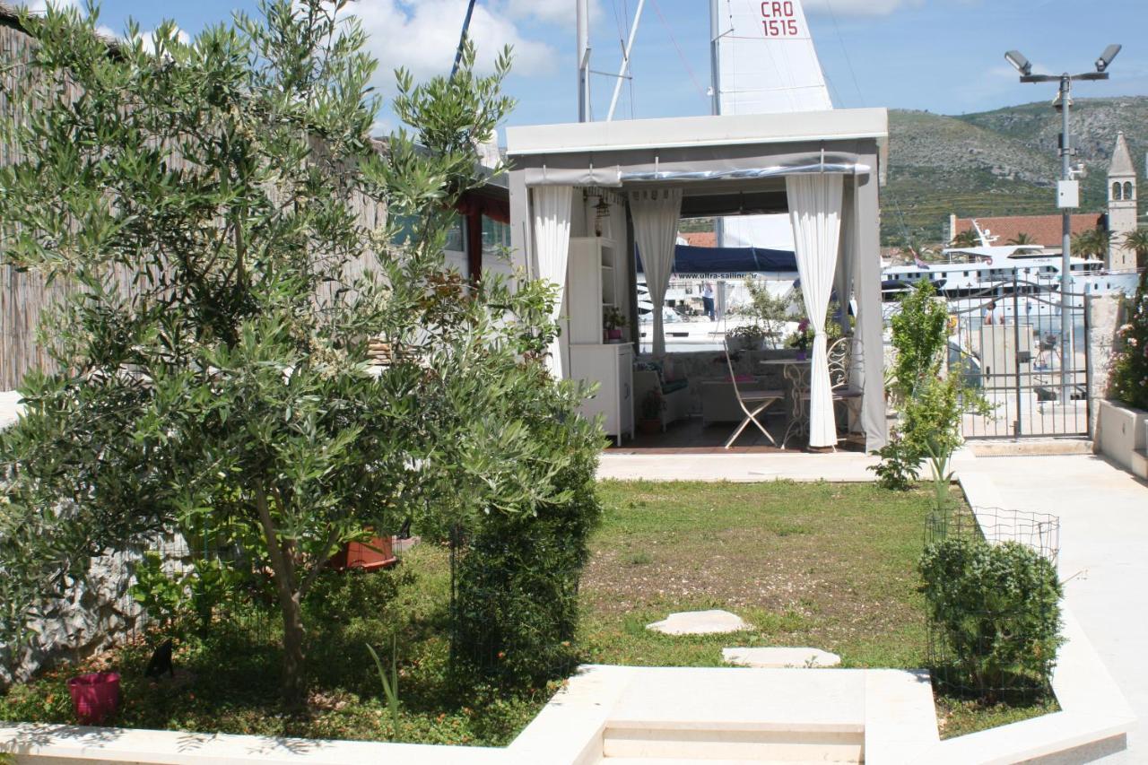 Studio Tironi 2 -Sonja Lägenhet Trogir Exteriör bild