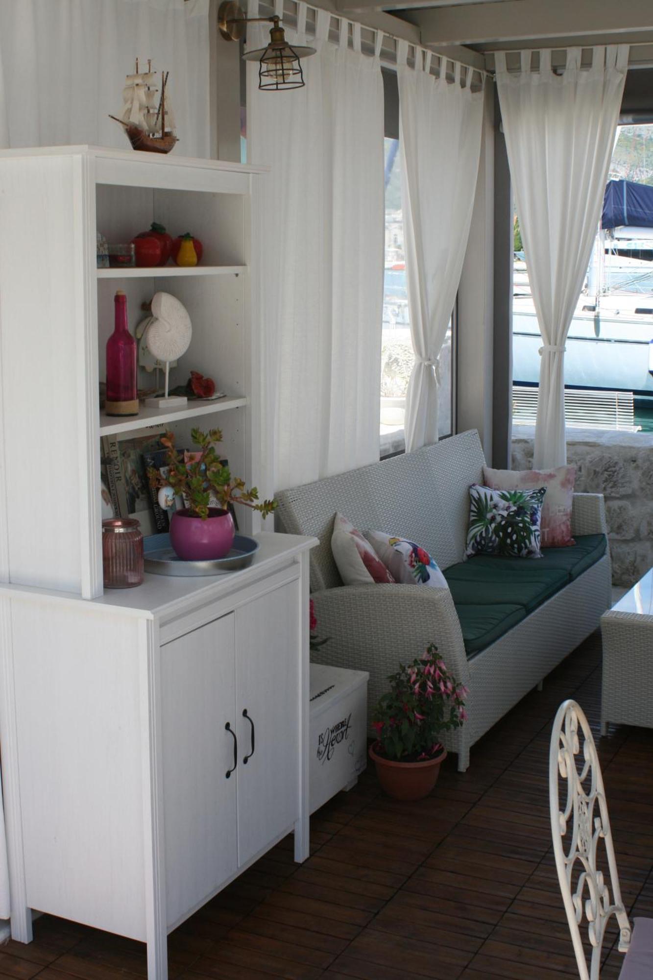 Studio Tironi 2 -Sonja Lägenhet Trogir Exteriör bild